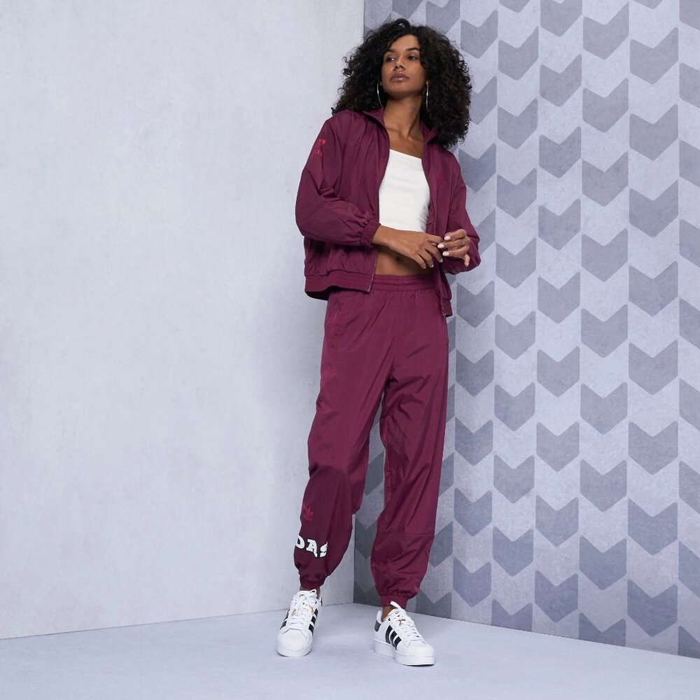 ADIDAS ORIGINALS Jogger Pants XL Logo Play Track Pants Victory Crimson Red Maroo - Picture 2 of 13